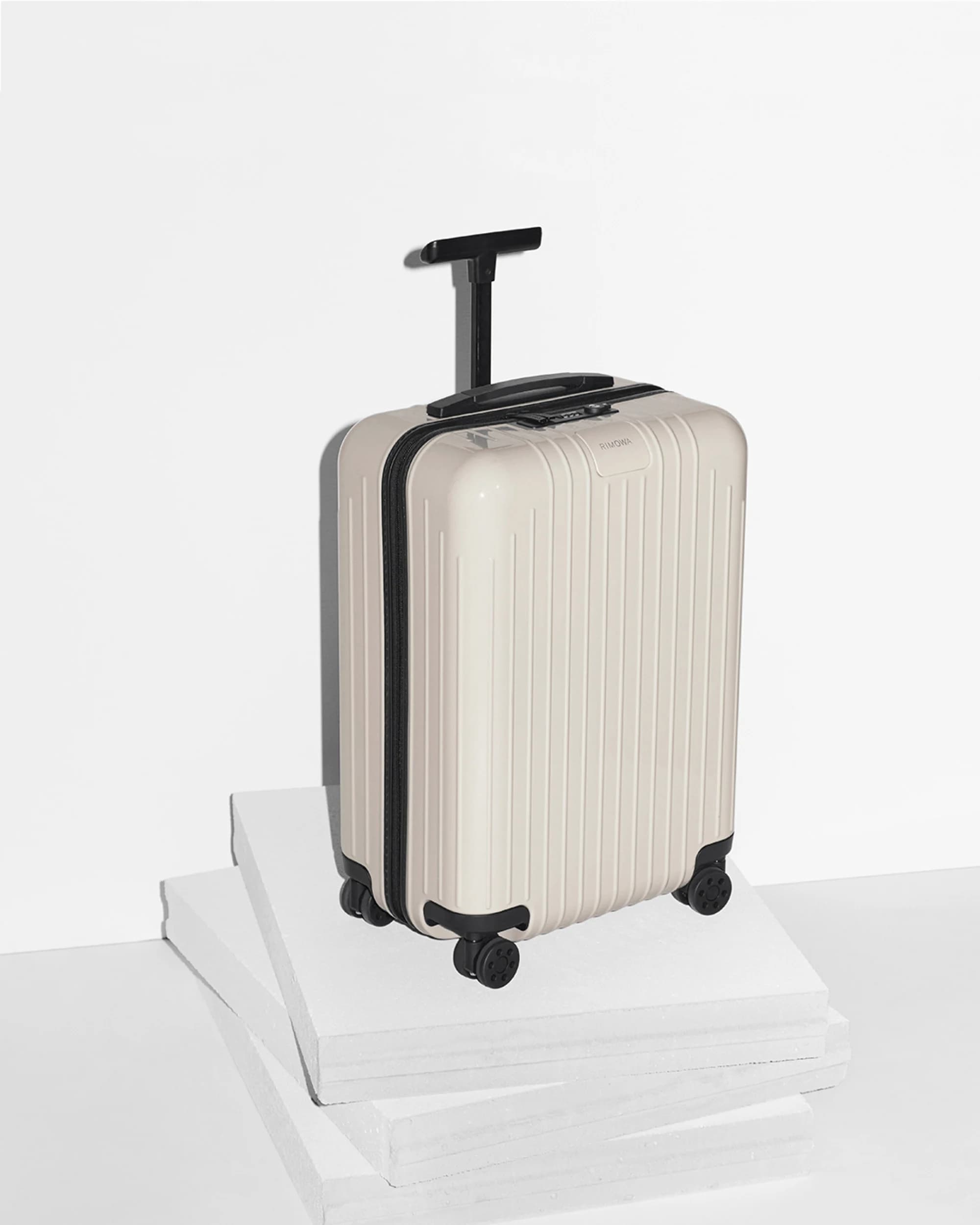Rimowa Essential Lite Cabin Suitcase